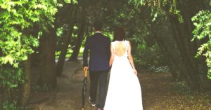 Lees meer over het artikel Familie van op huwelijksreis overleden vrouw blijft met lege handen achter…